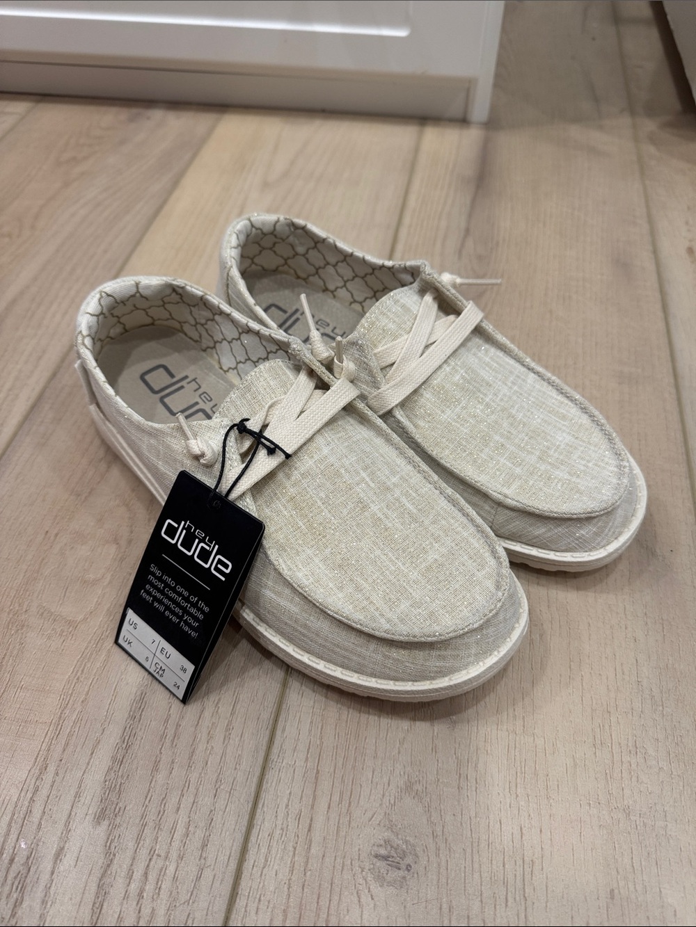 Hey Dude Wendy, sparkling gold size 7, NWT